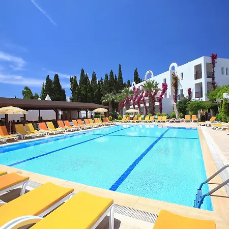 Garden Hotel 3*