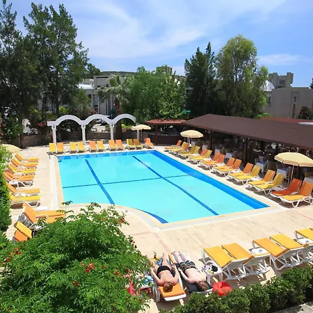 아파트 Natur Apart Hotel 바이즈