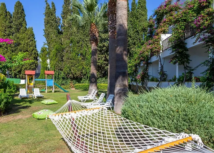 Garden Ξενοδοχείο 3*
