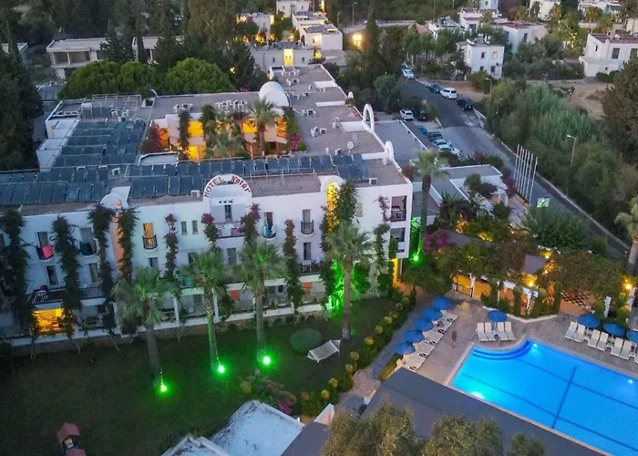 Natur Garden Hotel 3* Битез