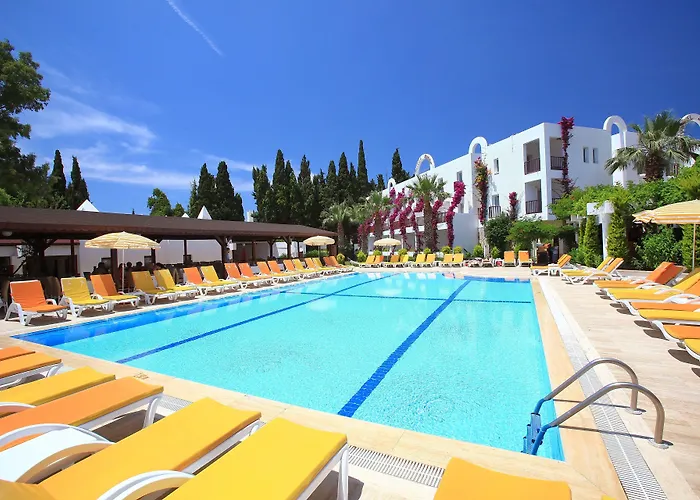 Отель Natur Garden Hotel Битез