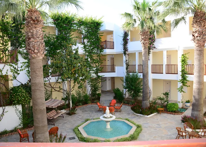 Garden Hotel 3*