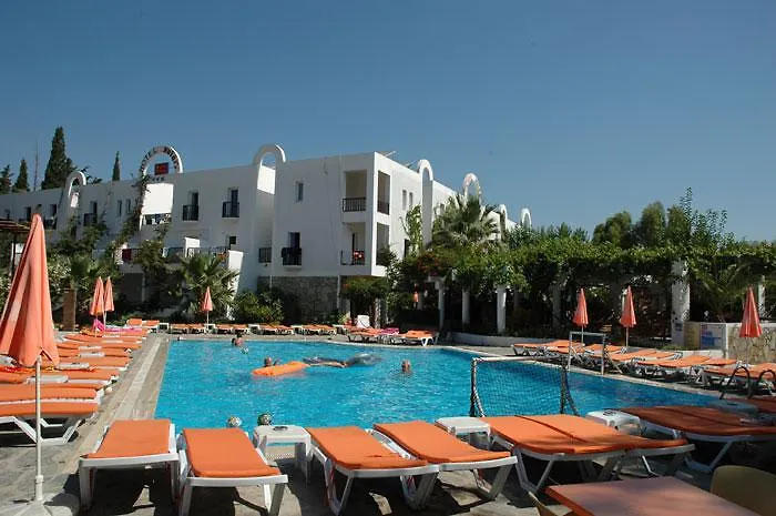 Natur Garden Hotel 3* Битез