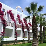 Garden Hotel 3*