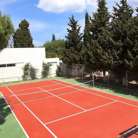 Garden Hotel 3*