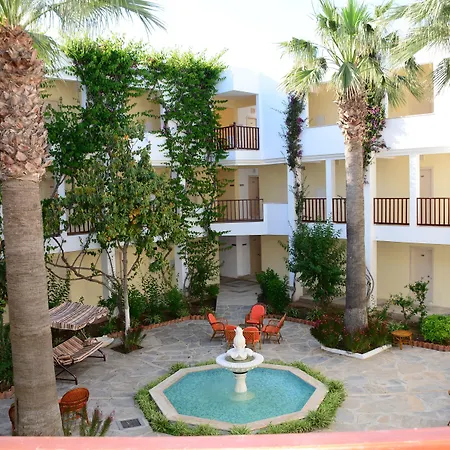 Garden Hotel 3*
